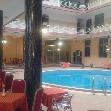 קמפאלה Hotel Triangle מראה חיצוני תמונה