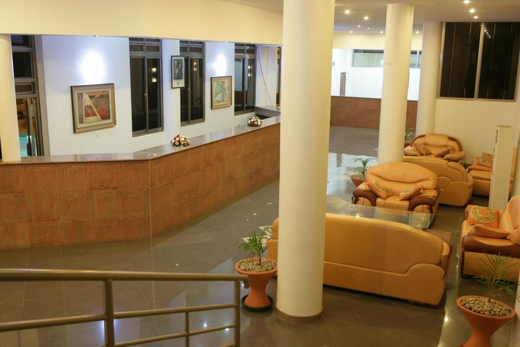 קמפאלה Hotel Triangle מראה חיצוני תמונה