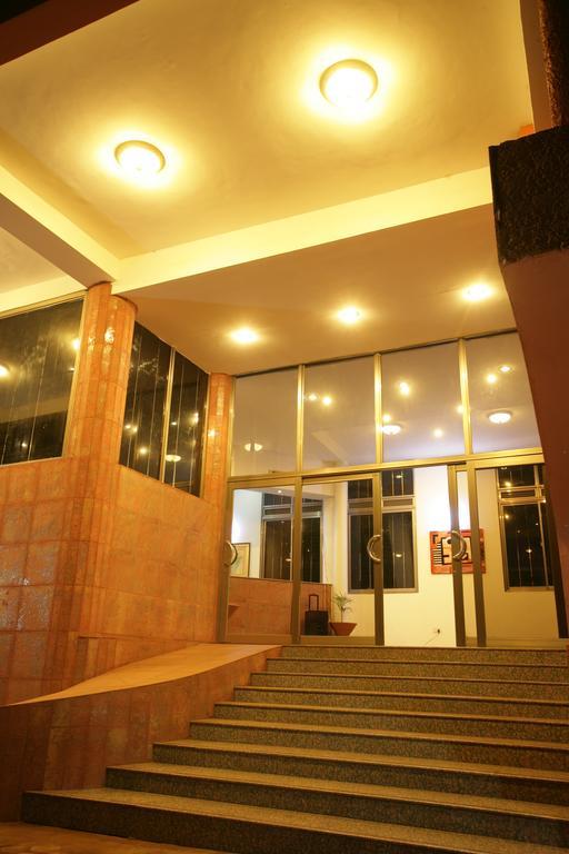 קמפאלה Hotel Triangle מראה חיצוני תמונה