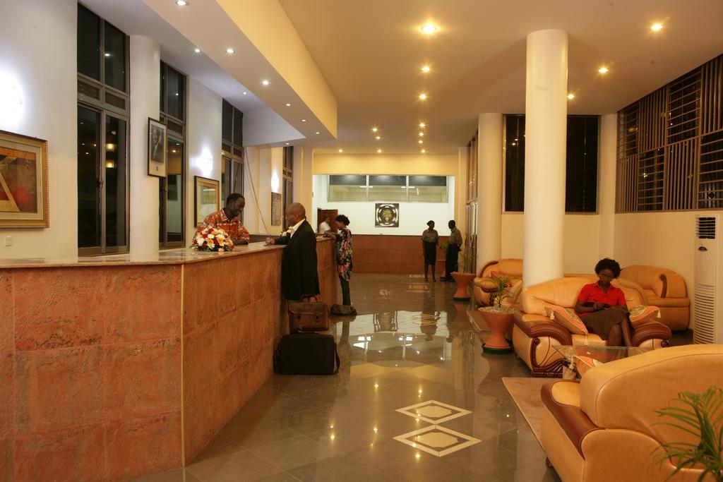 קמפאלה Hotel Triangle מראה חיצוני תמונה