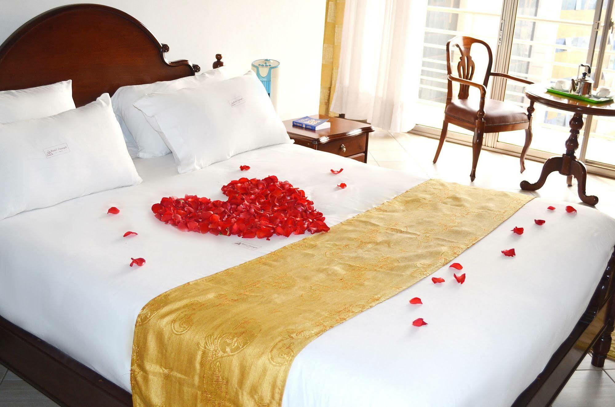 קמפאלה Hotel Triangle מראה חיצוני תמונה