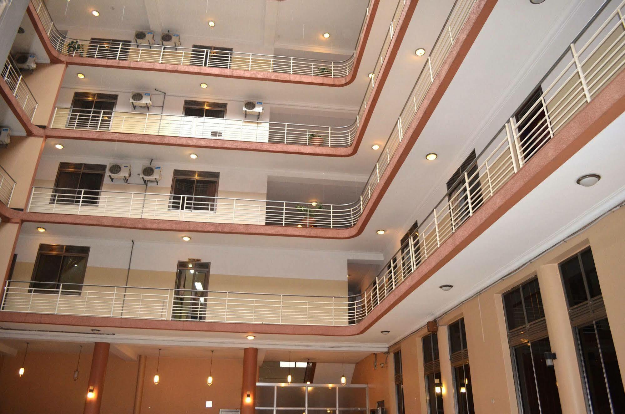 קמפאלה Hotel Triangle מראה חיצוני תמונה